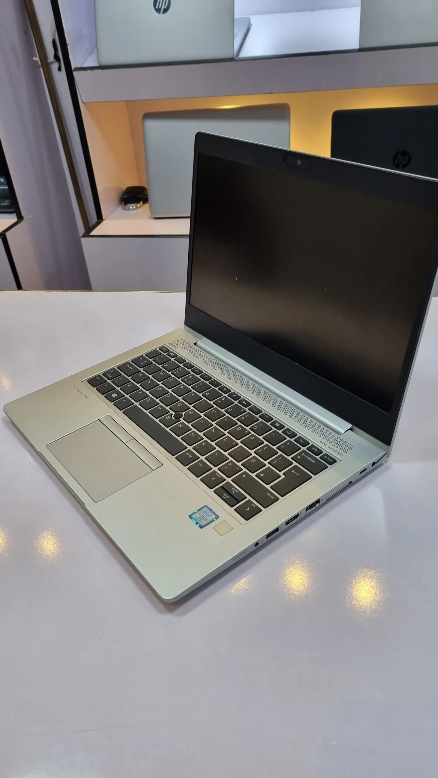 HP EliteBook 840 G5 i5 Laptop – photo 3