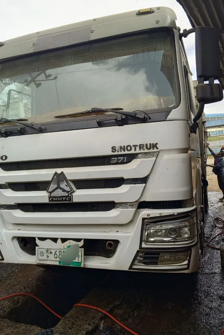 Sinotruk Howo Truck 2013 – photo 4