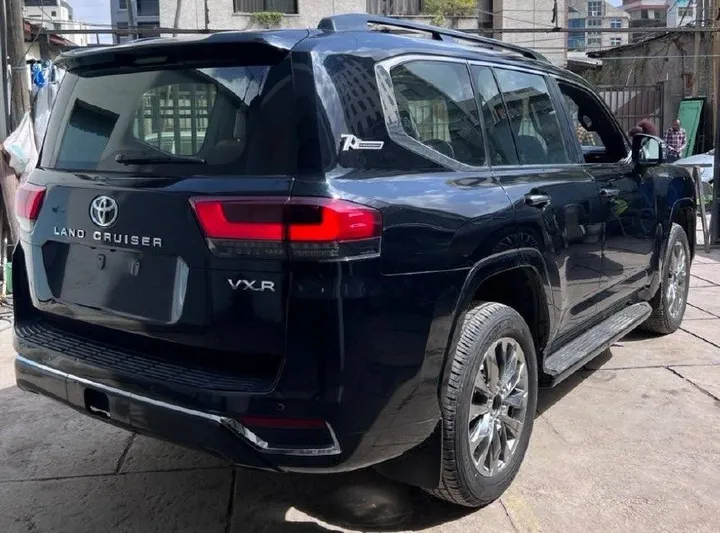 Toyota Land Cruiser V6 VXR 2023 – photo 4