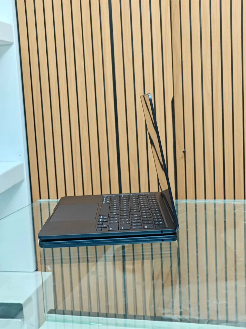 Apple MacBook Air M3 13.6 Inch – photo 4