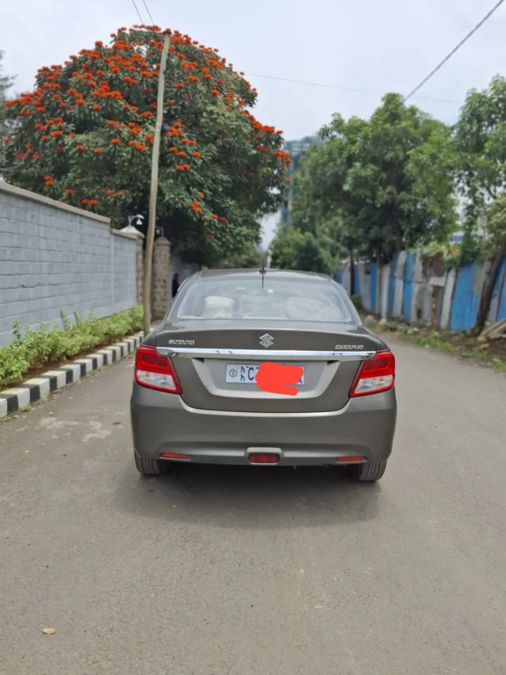 Suzuki Dzire 2022 Automatic – photo 4