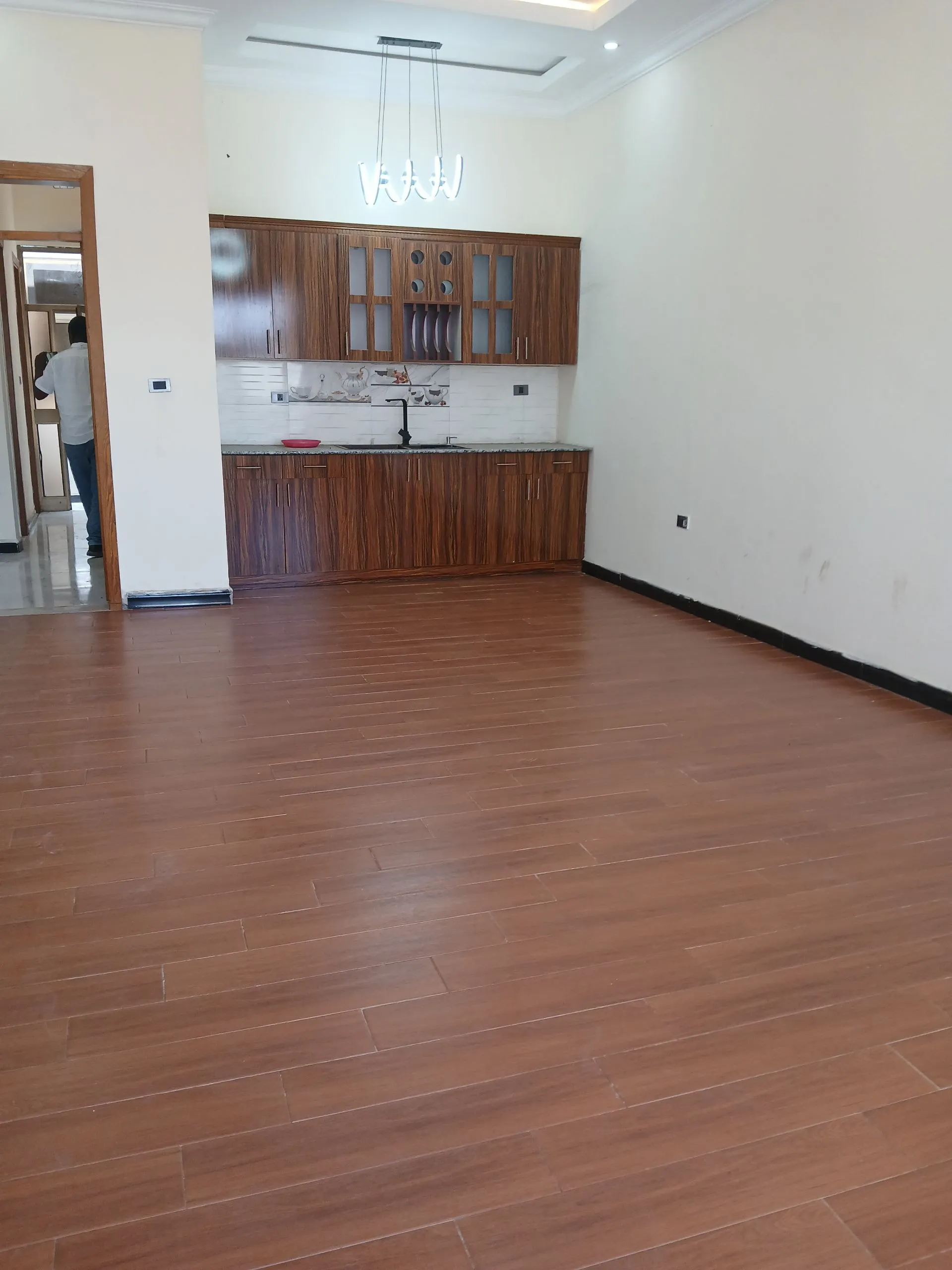 Modern Villa House in Summit – photo 3