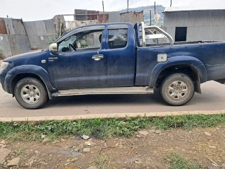 Toyota Hilux X Cab 2007 – photo 4