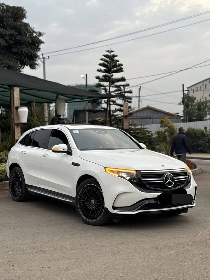 Mercedes-Benz EQC 400 4Matic – photo 3