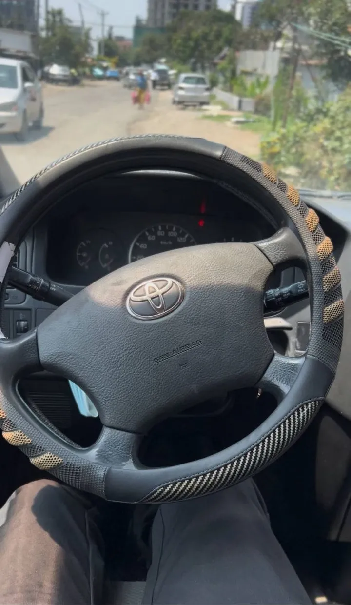 Toyota D4D Shark 2011 Manual – photo 5