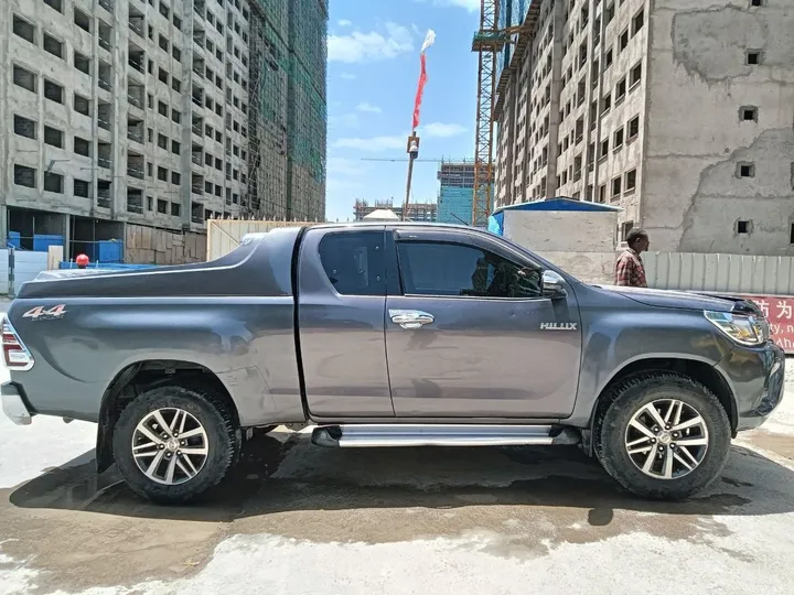 Toyota Hilux Revo Double Cab 2017 – photo 4