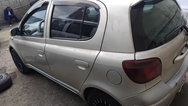 Toyota Vitz 2002 Automatic 1.0L – photo 6