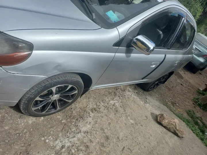 Toyota Platz 2001 Automatic – photo 3