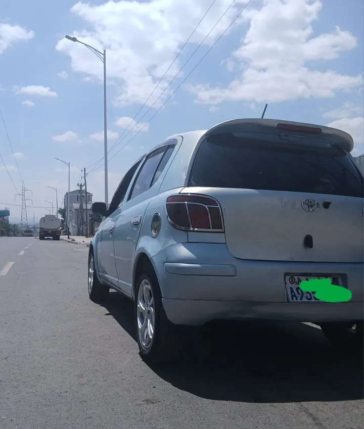 Toyota Vitz 2004 Automatic – photo 3