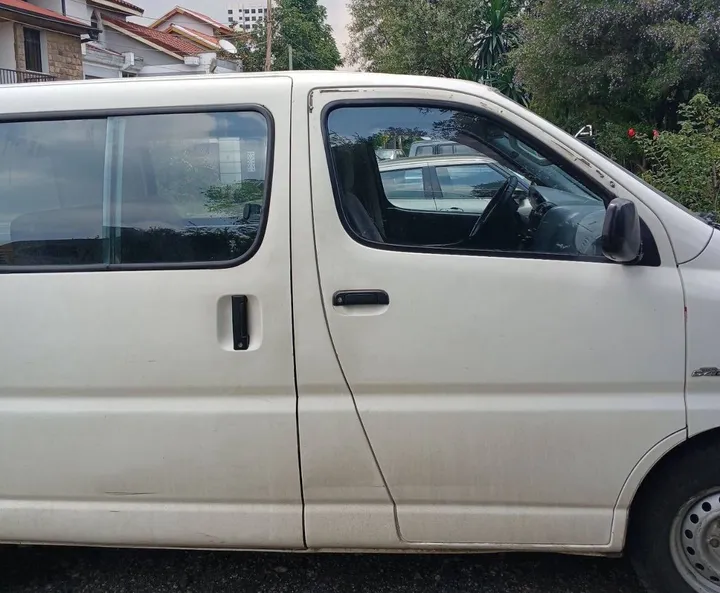 Toyota D4D Dolphin Van 2006 – photo 4
