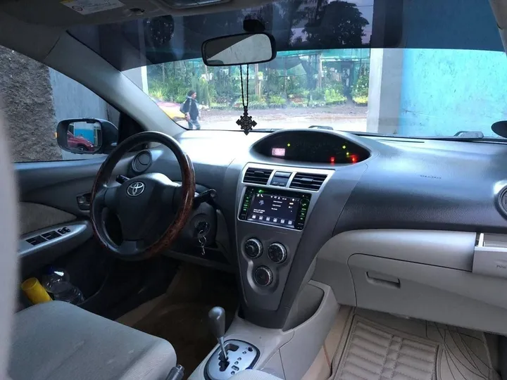 Toyota Yaris Belta 2010 Automatic – photo 3