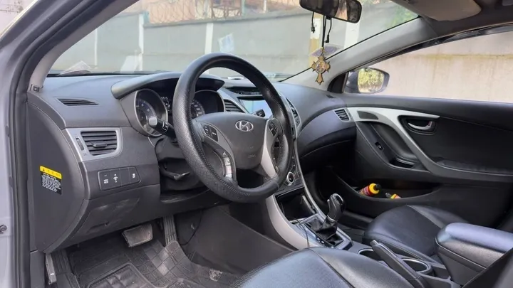Hyundai Avante 2014 GDI Automatic – photo 8
