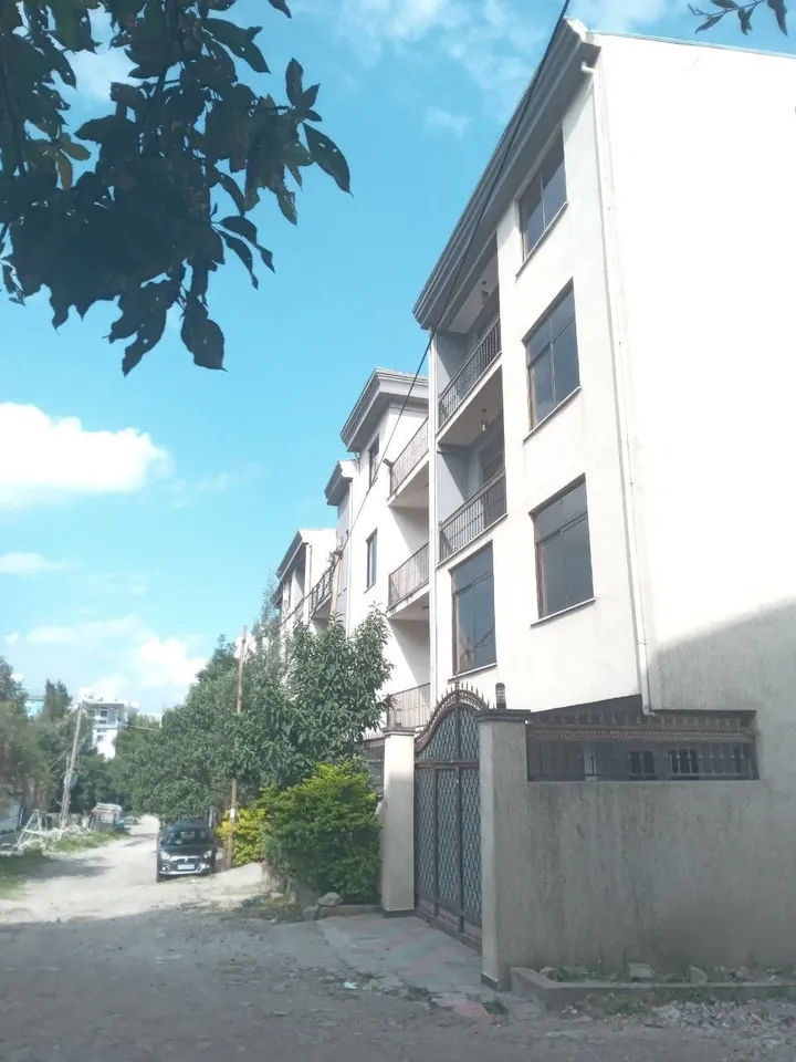 G+3 Residential House Summit 72 – photo 3