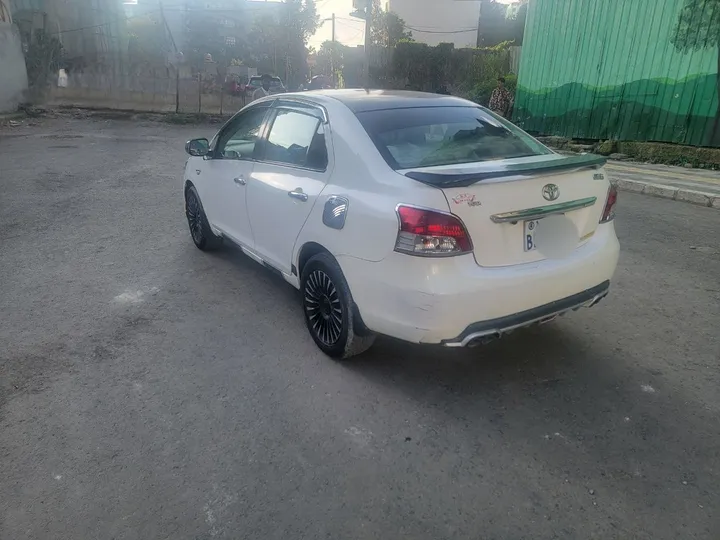 2010 Toyota Yaris Belta – photo 5