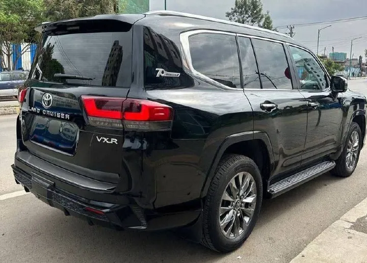 Toyota Land Cruiser VXR 2023 – photo 3