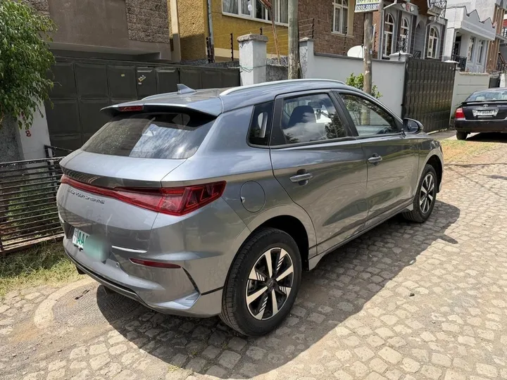 BYD e2 Flying Hatchback 2025 – photo 3