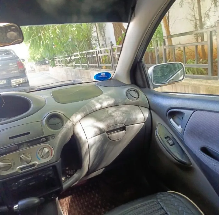 Toyota Vitz Automatic 2003 – photo 8