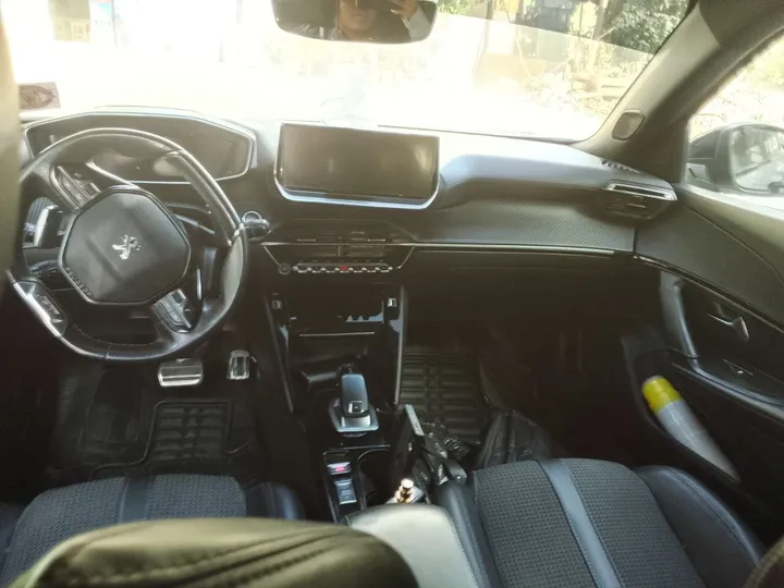 Peugeot 2008 2021 SUV – photo 5