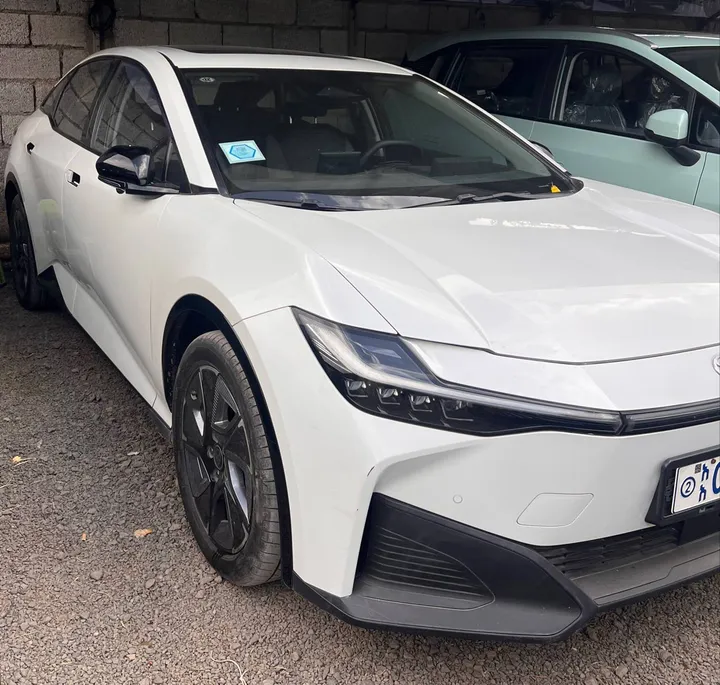 Toyota BZ3 EV 2024 Grey – photo 3