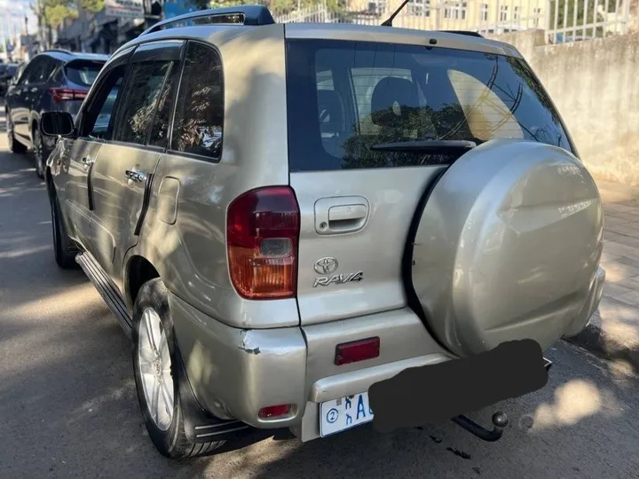 Toyota RAV4 2003 Manual – photo 4