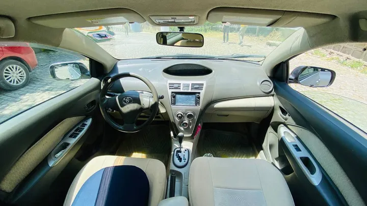Toyota Yaris Belta 2010 – photo 3