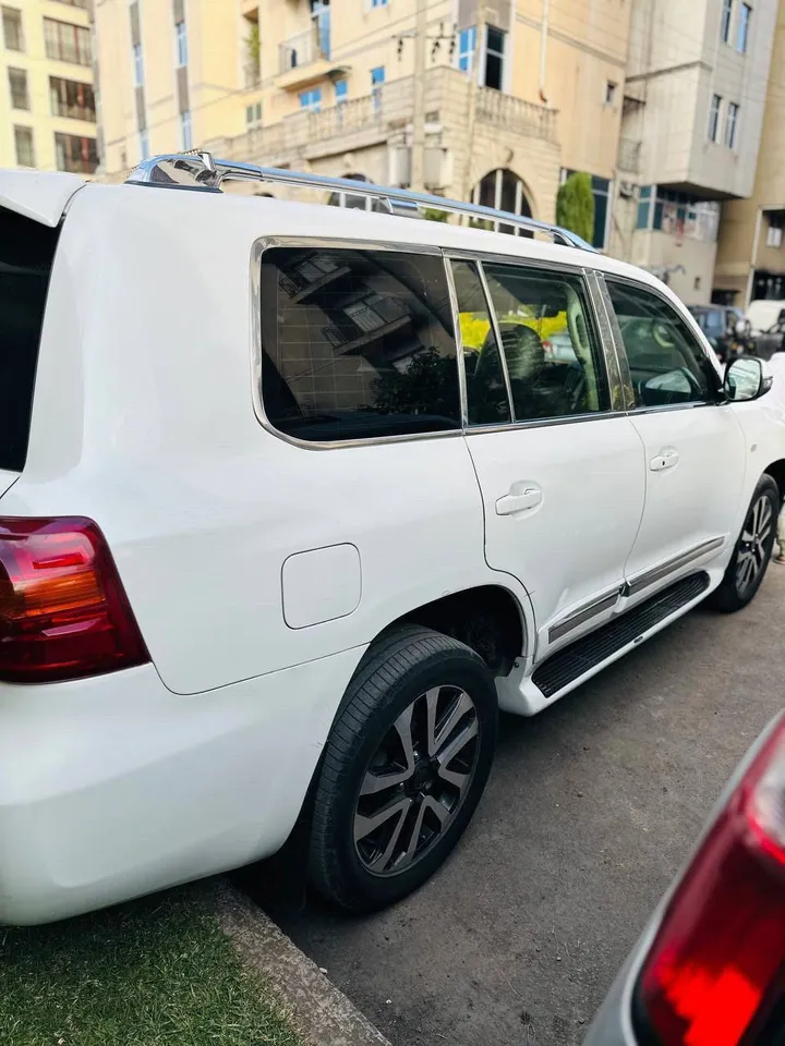 Toyota Landcruiser V8 2012 Diesel – photo 4