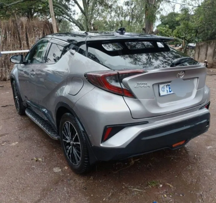 Toyota CHR 2017 1.2T AWD – photo 4