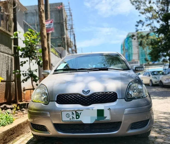 Toyota Vitz 2003 Automatic – photo 4