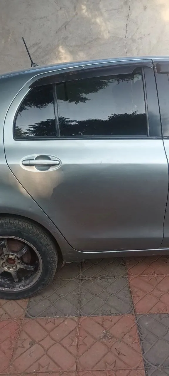 Toyota Yaris Compact 2007 – photo 5
