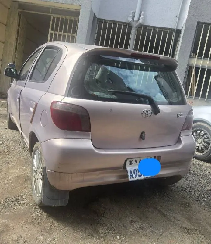 Toyota Vitz 2001 1.0L Automatic – photo 4