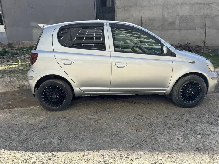Toyota Vitz 2002 Automatic – photo 4