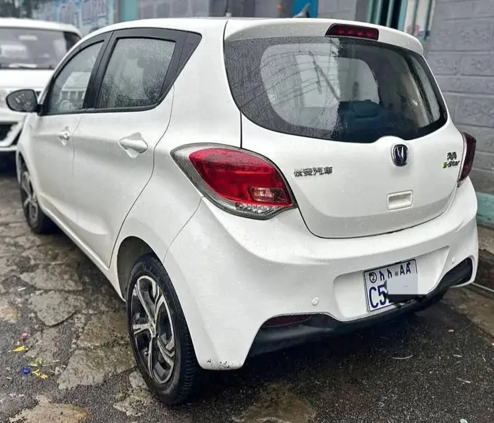 Changan E-Star Electric Hatchback 2023 – photo 3