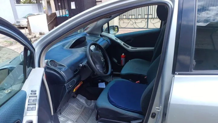 Toyota Yaris Compact 2007 – photo 5