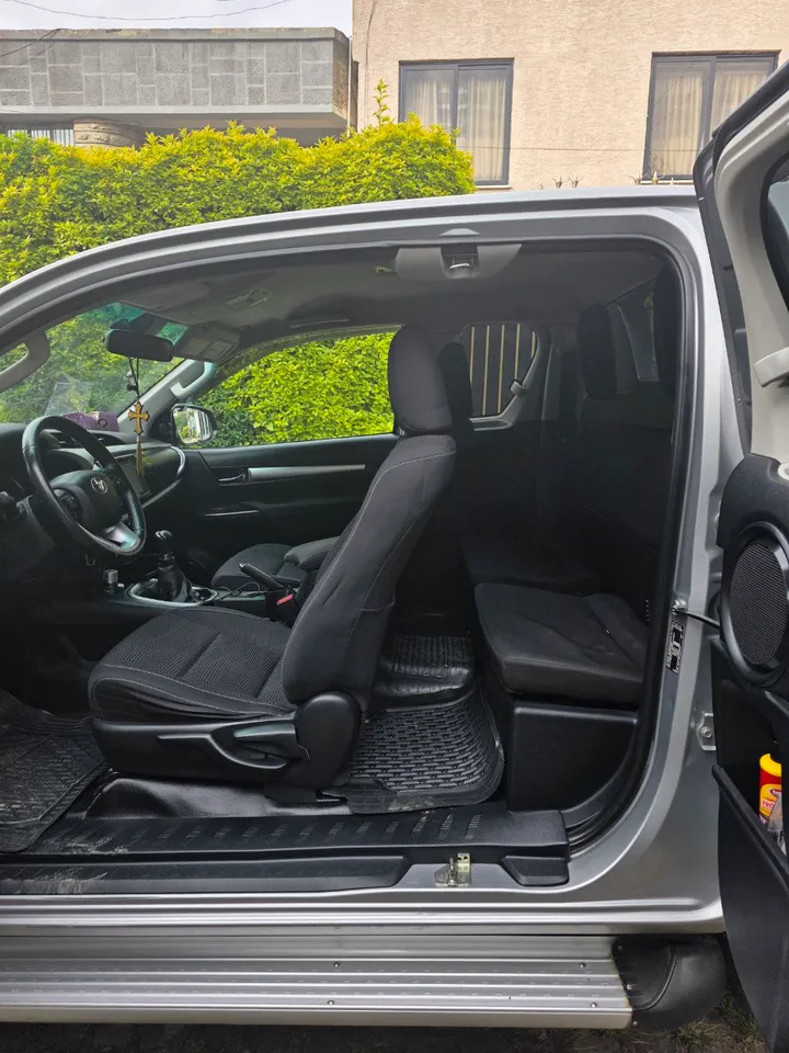 Toyota Revo King Cab 2019 – photo 8
