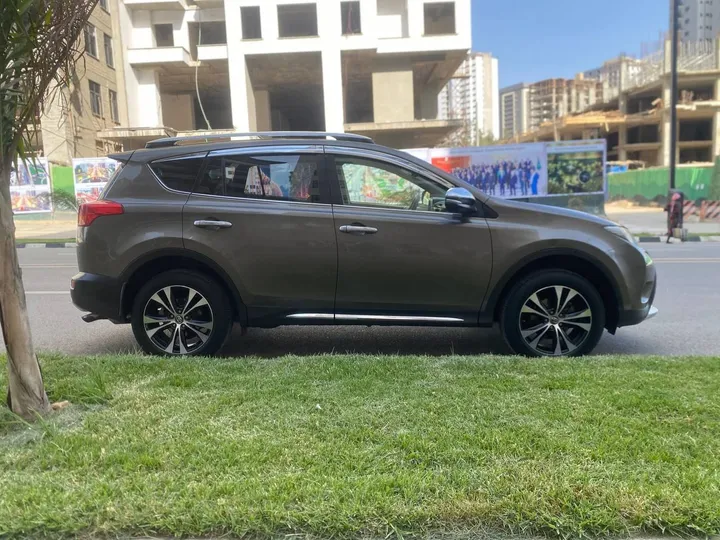 Toyota RAV4 2015 2.0L Automatic – photo 6