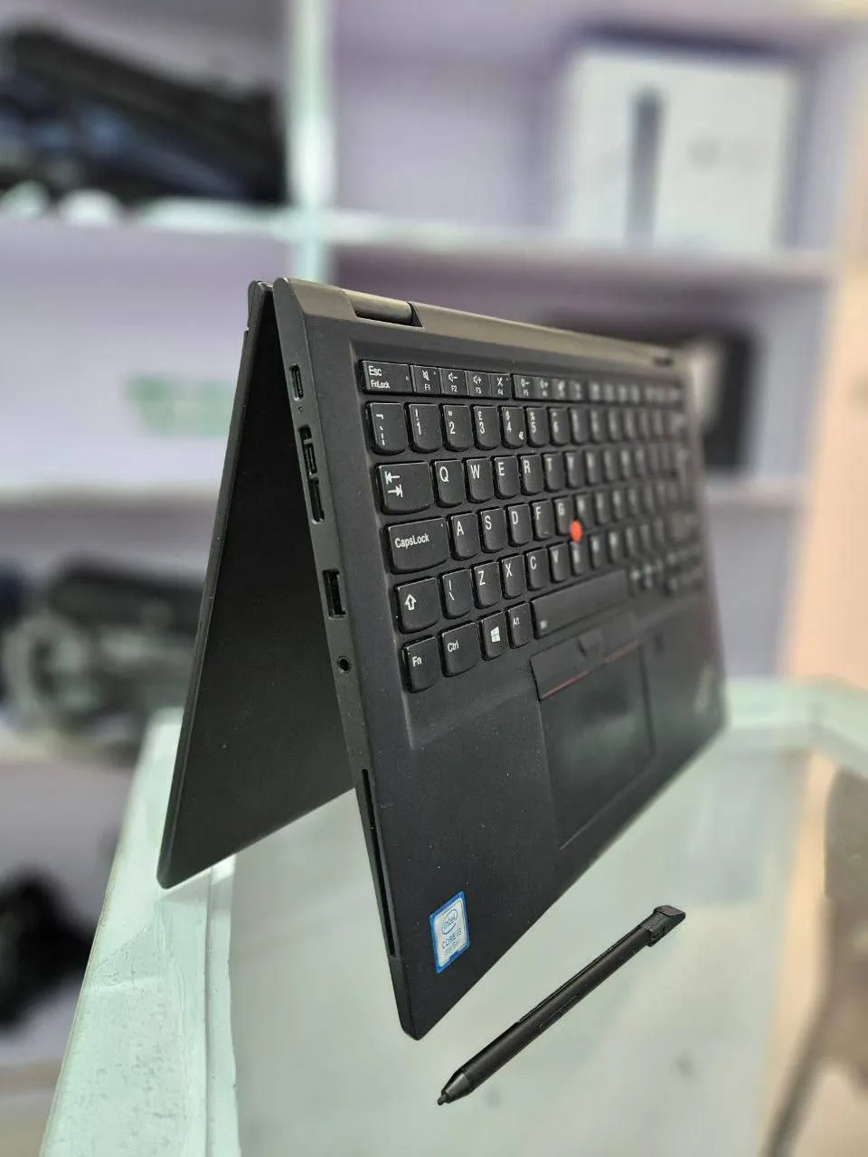 Lenovo ThinkPad Yoga X390 Convertible – photo 3