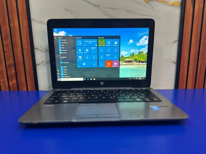 HP EliteBook G1 i5 Touch Laptop – photo 5