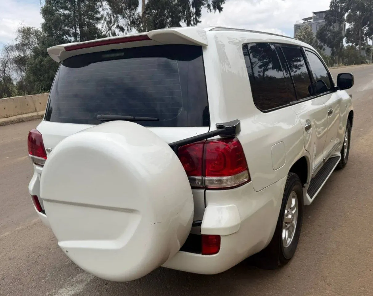 Toyota Land Cruiser 2010 V8 Diesel – photo 6