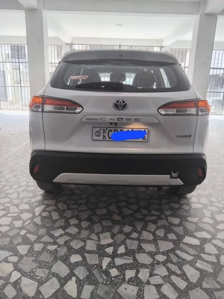Toyota Corolla Cross Hybrid 2022 – photo 3