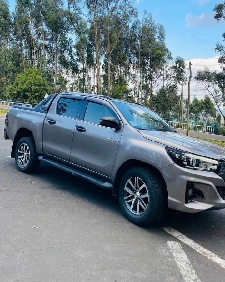 Toyota Hilux Pickup 2020 – photo 4