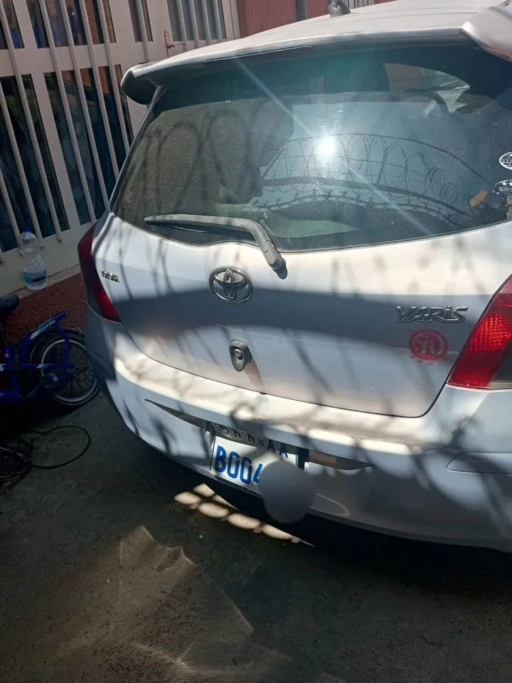 Toyota Yaris Compact 2008 – photo 4