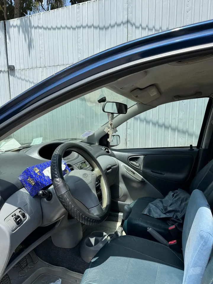 Toyota Vitz Yaris 2002 Manual – photo 7
