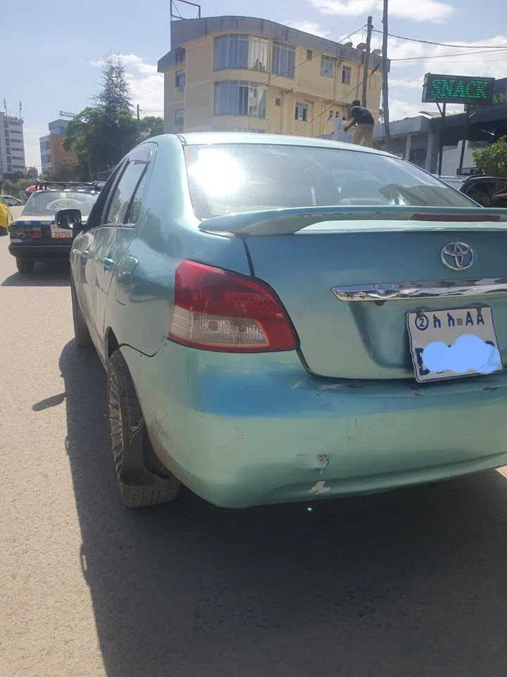 2008 Toyota Belta Sedan – photo 3