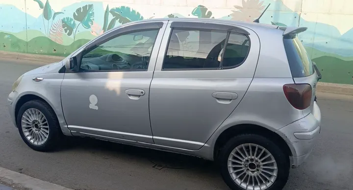Toyota Vitz 2004 Automatic – photo 4