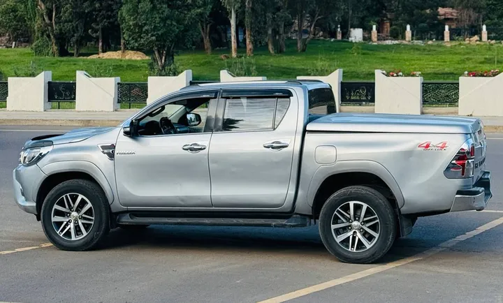 Toyota Revo Double Cab 2017 – photo 6