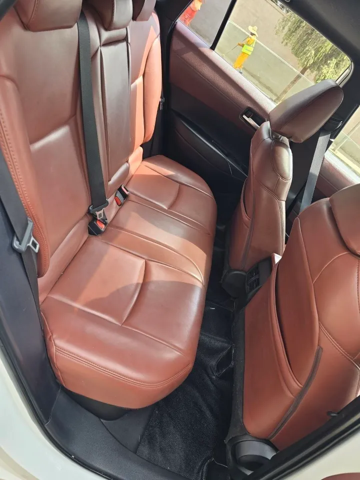 Toyota Corolla Cross Hybrid 2023 – photo 4