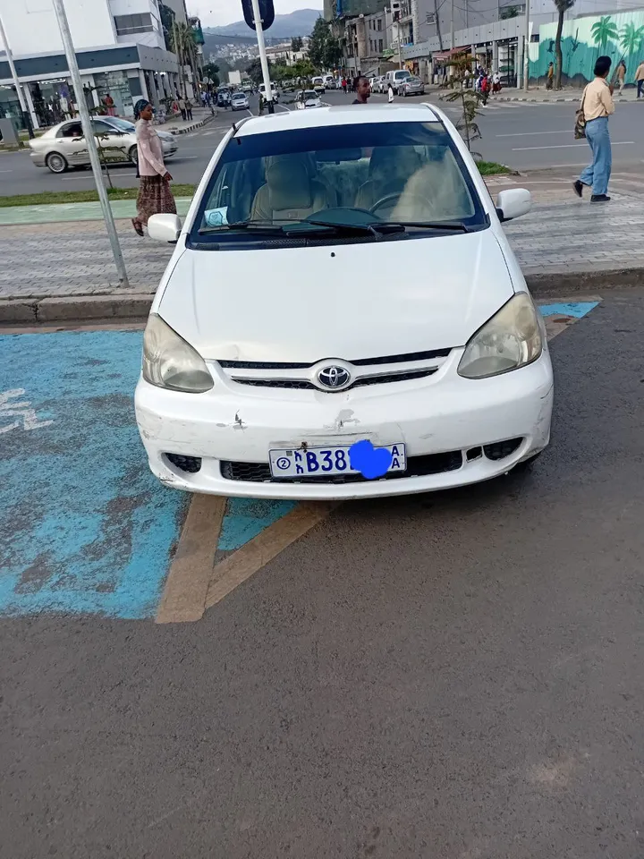 Toyota Platz 2005 Automatic – photo 3