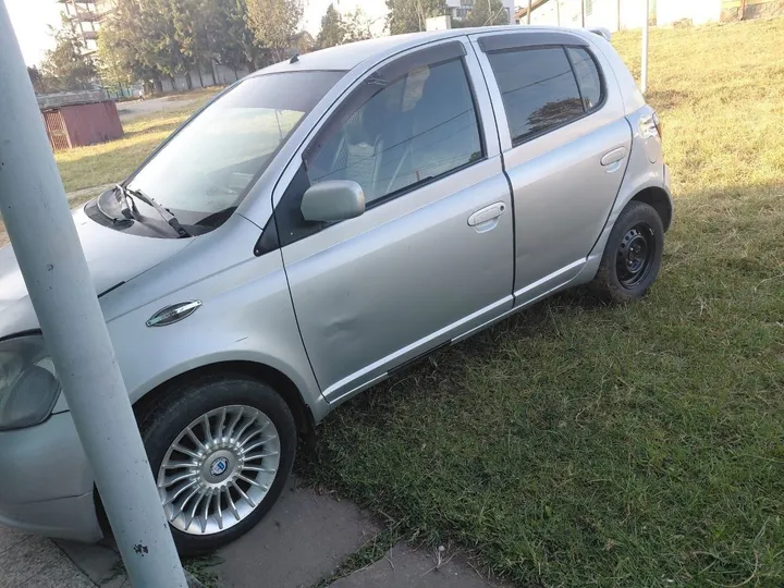 Toyota Vitz 2001 Automatic – photo 3