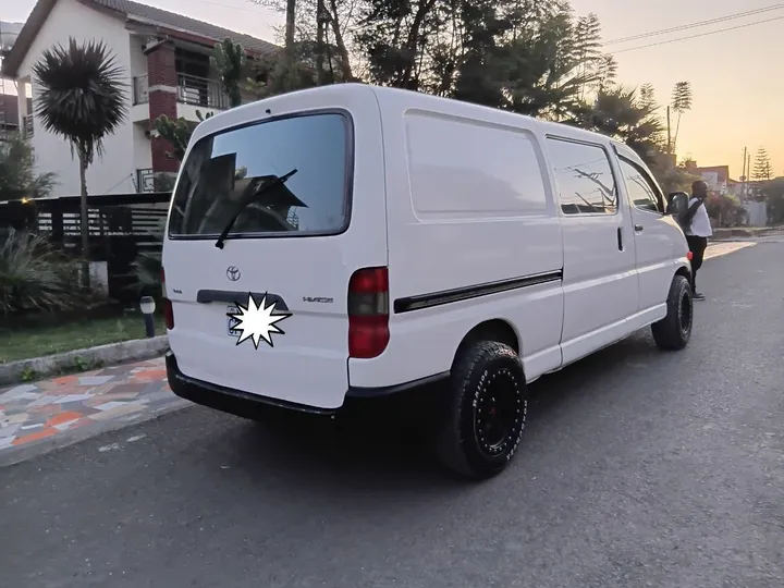 Toyota Half Van 2002 Manual – photo 5