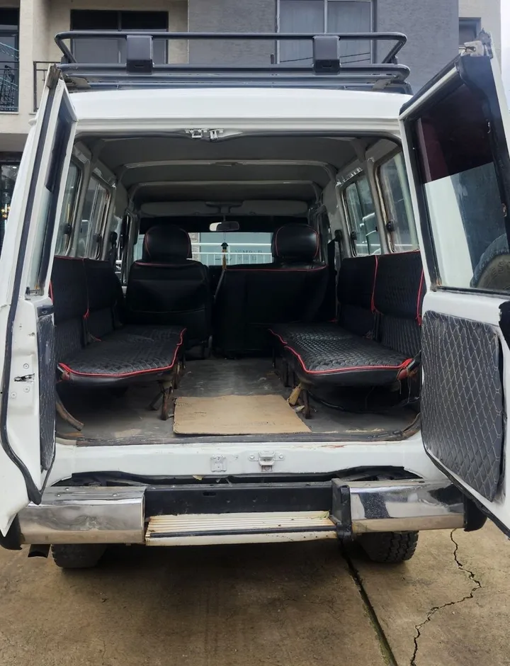 Toyota Land Cruiser 1HZ Longbase 2013 – photo 3